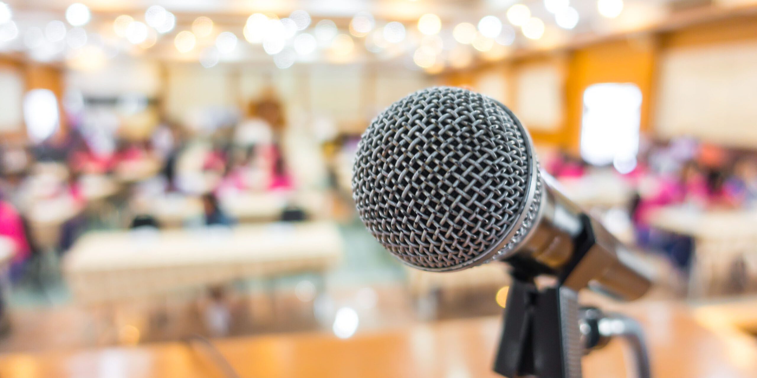 instalar sistemas de audio en valencia - microfono