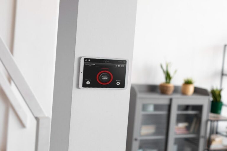 Sistemas de alarma en Valencia - Equipo-min