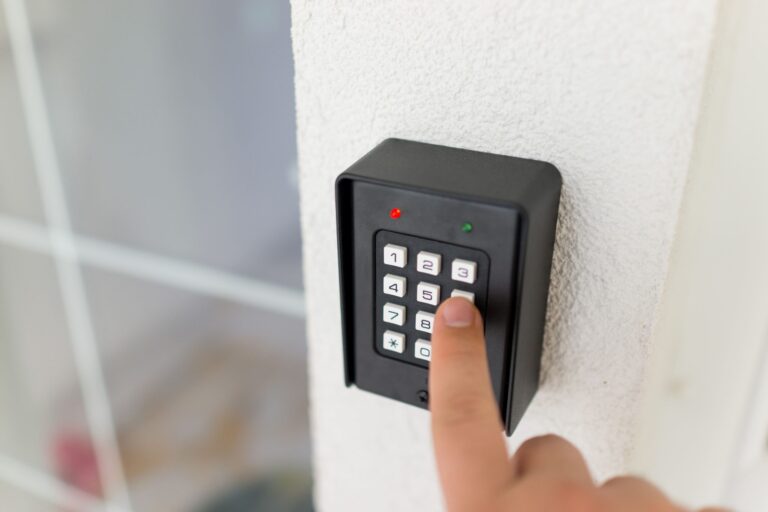 alarmas para negocios en valencia - clave