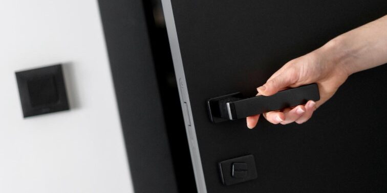 Cerrajería automática en Valencia – Mano Cerrajería automática en Valencia - Mano