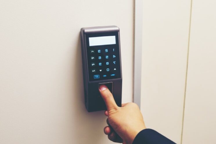 Sistema de control de acceso en Valencia - Botones