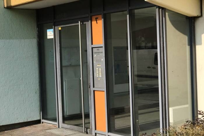 Sistemas de puertas automaticas en valencia - naranja