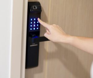 Cerraduras inteligentes en valencia - Negro