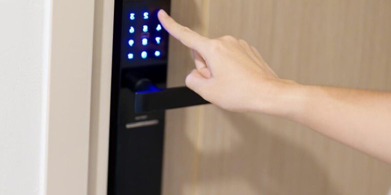 Cerraduras inteligentes en valencia - Negro