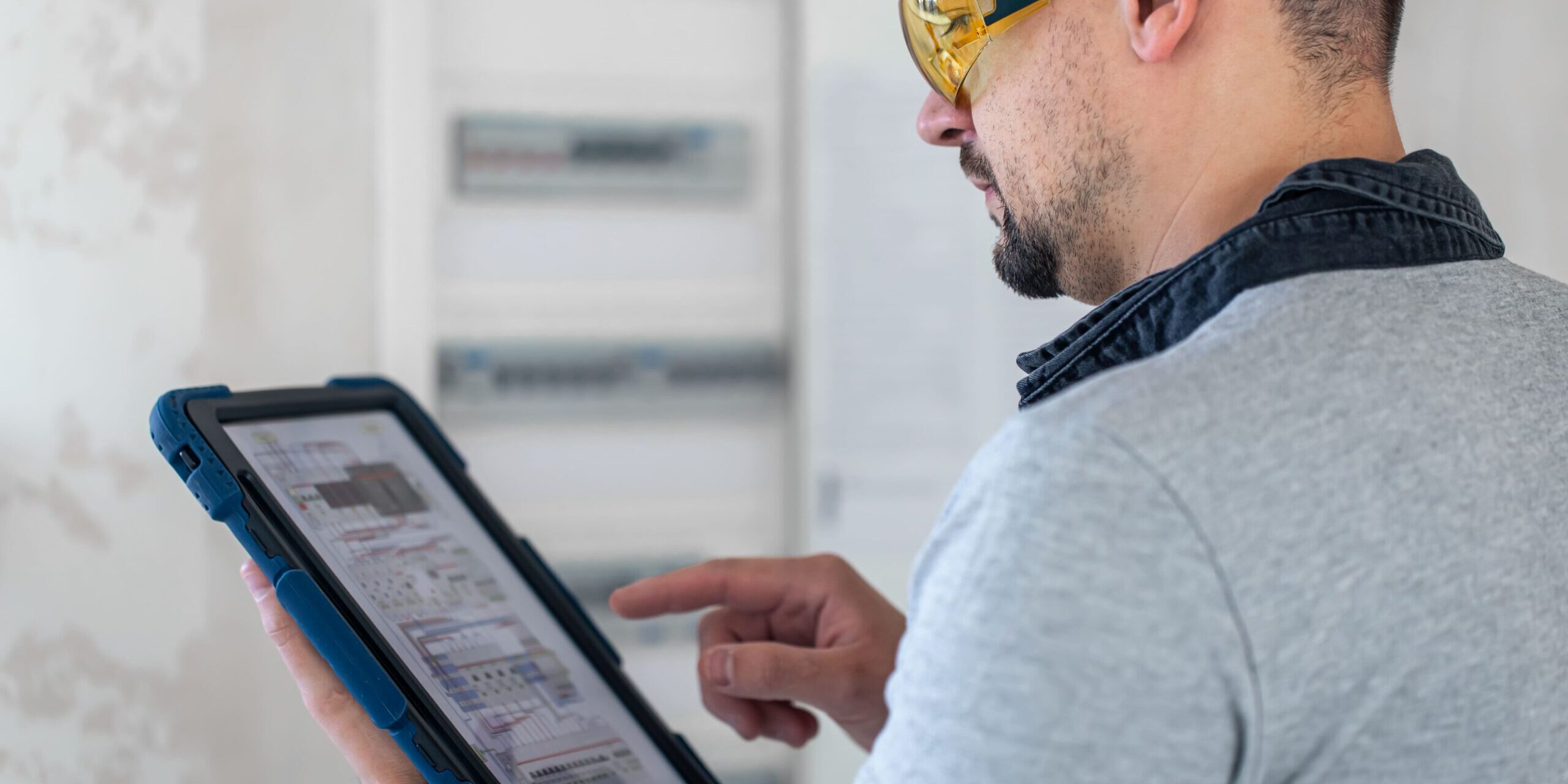 instalar automatismos de seguridad en valencia - instalación